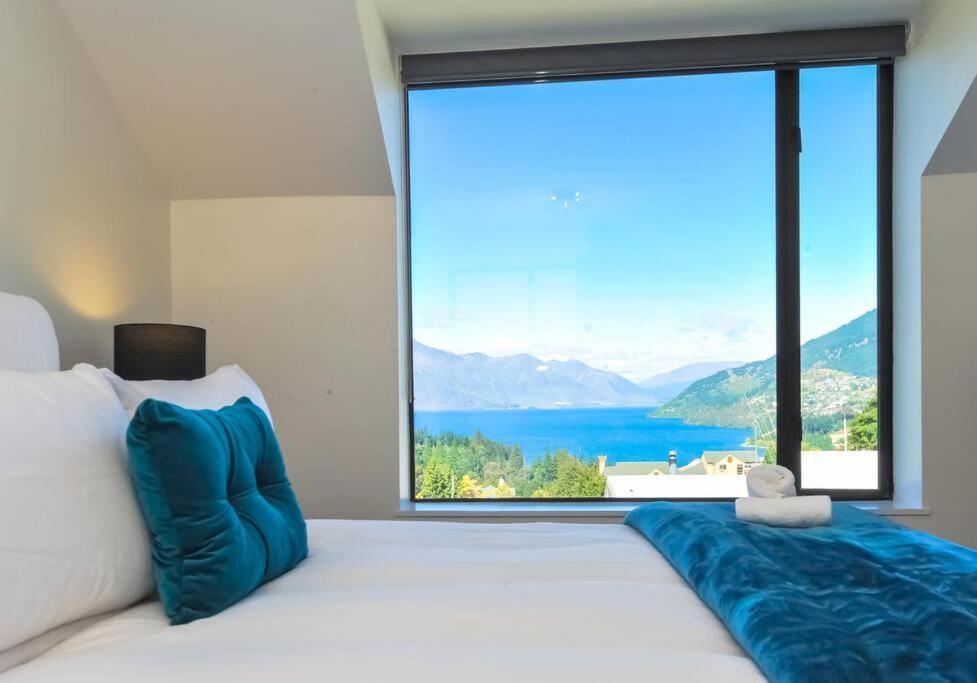 Stunning Home With Amazing Wakatipu Lake Views 皇后镇 外观 照片